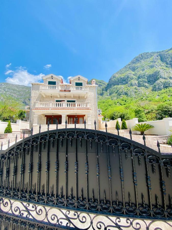 Villa Blanca Risan Exterior foto